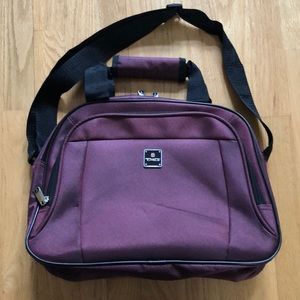 TagTote exterior dimensions 14.5" x 10.5" x 4.75”